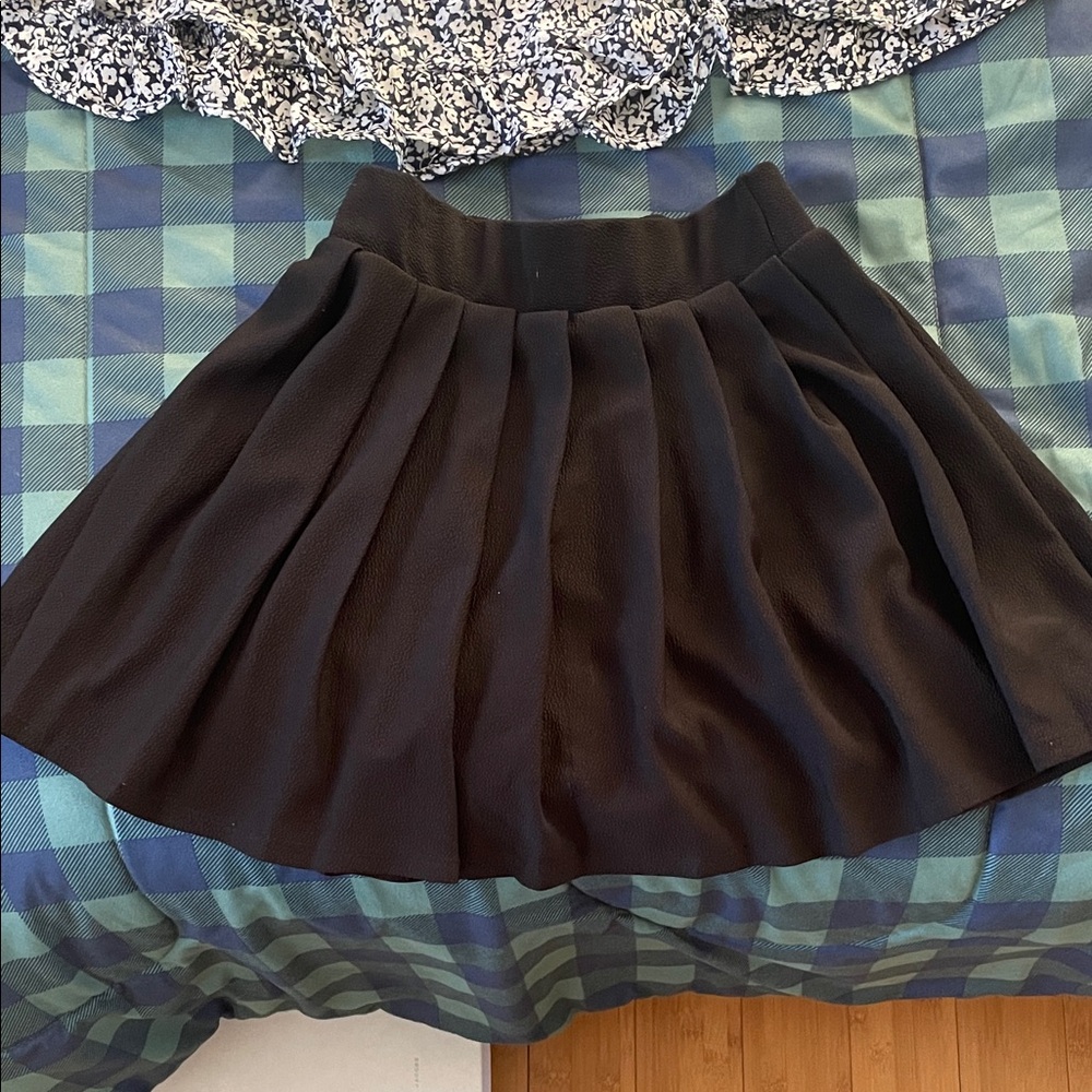 Chic Black Mini Skirt XS